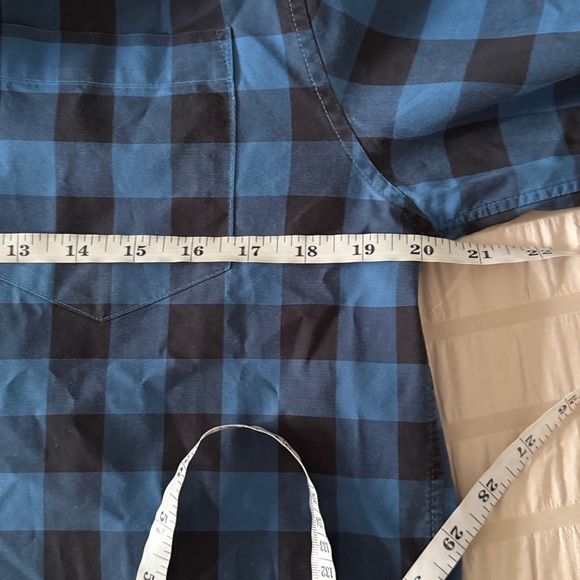 Patagonia long sleeve button down shirt medium - Picture 7 of 8